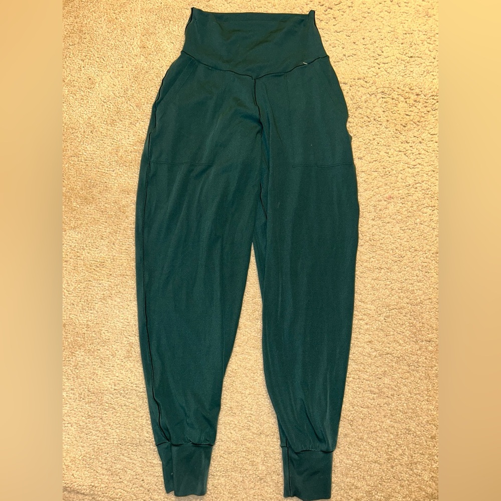 Aerie Green Bottoms
